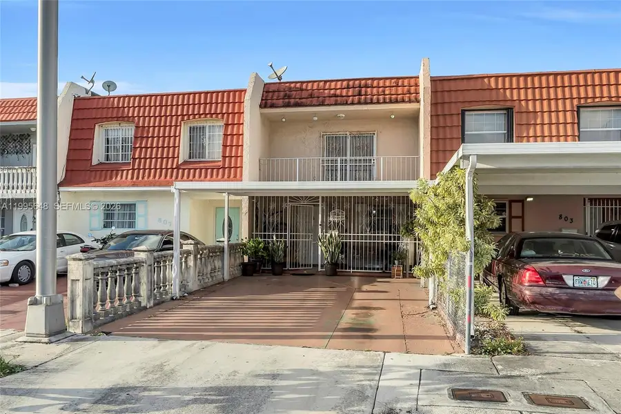 805 W 79th Pl, Hialeah, FL 33014 - #2