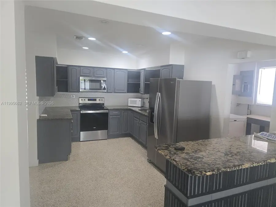 9725 SW 15th St, Miami, FL 33174 - #3