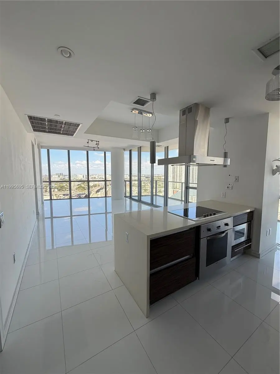 1100 Biscayne Blvd #2605, Miami, FL 33132 - #3