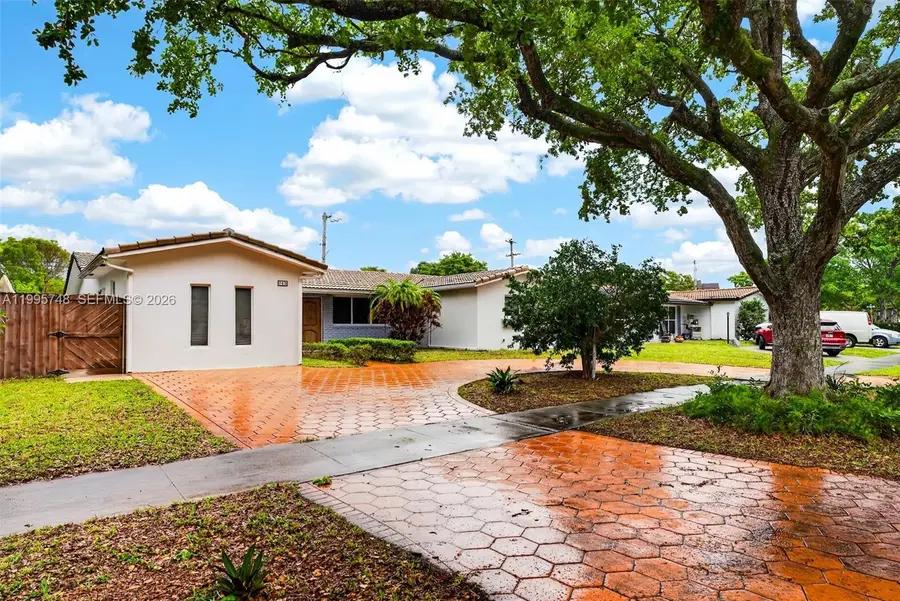 763 S Rainbow Dr, Hollywood, FL 33021 - #2