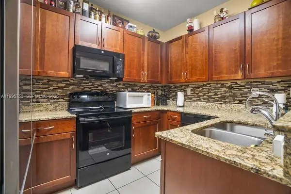 27554 SW 140th Ave, Homestead, FL 33032 - #3