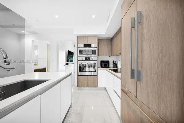 455 NE 39th St #205, Miami, FL 33137