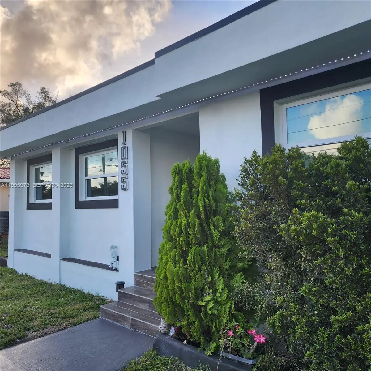 1055 NE 144th St, North Miami, FL 33161 - #1