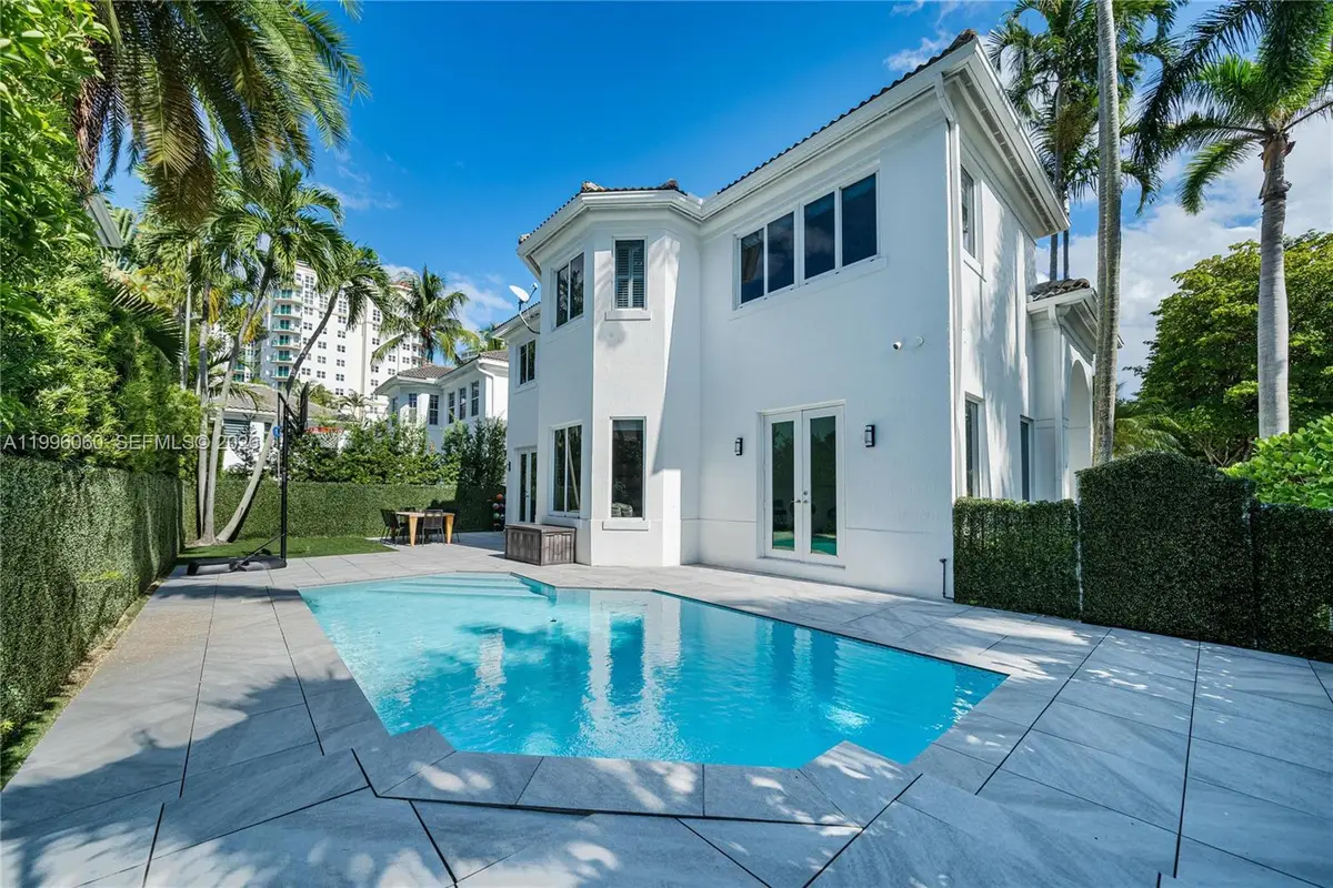 3703 NE 199th St, Aventura, FL 33180 - #1