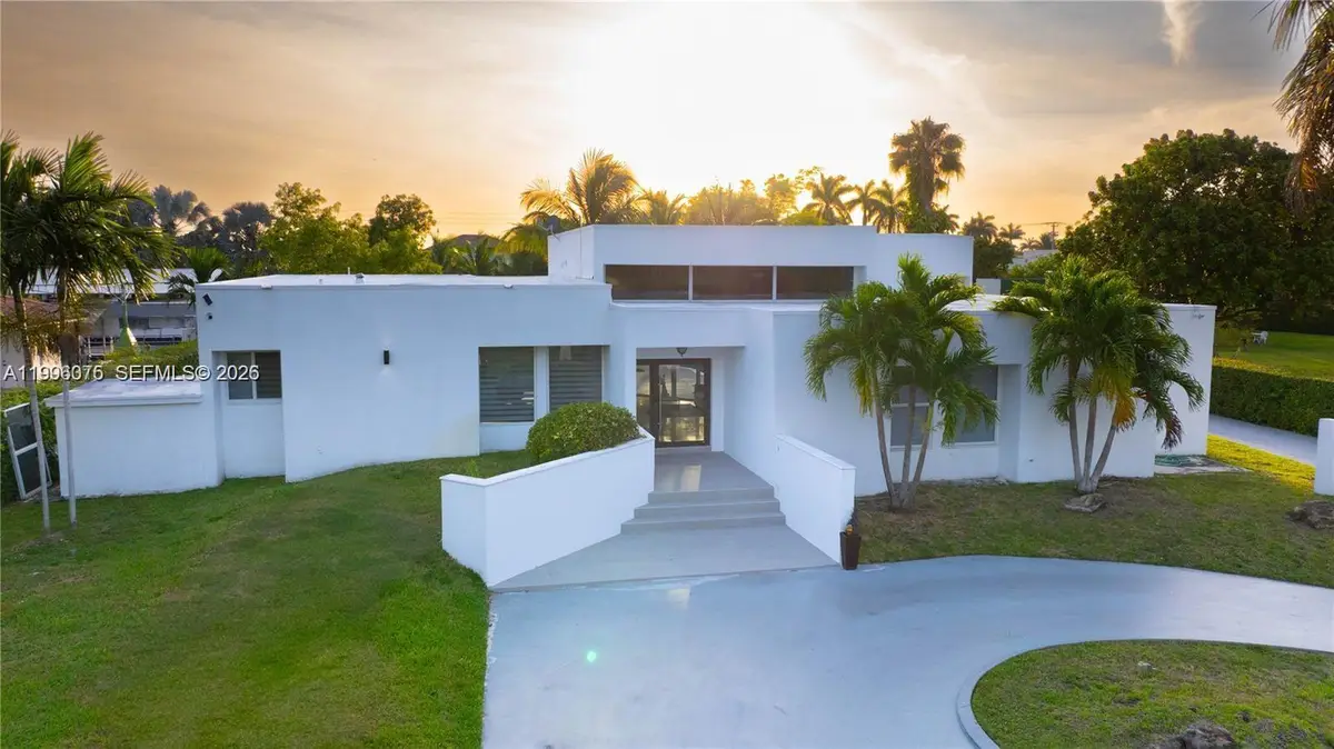 290 NW 125th Ave, Miami, FL 33182 - #1