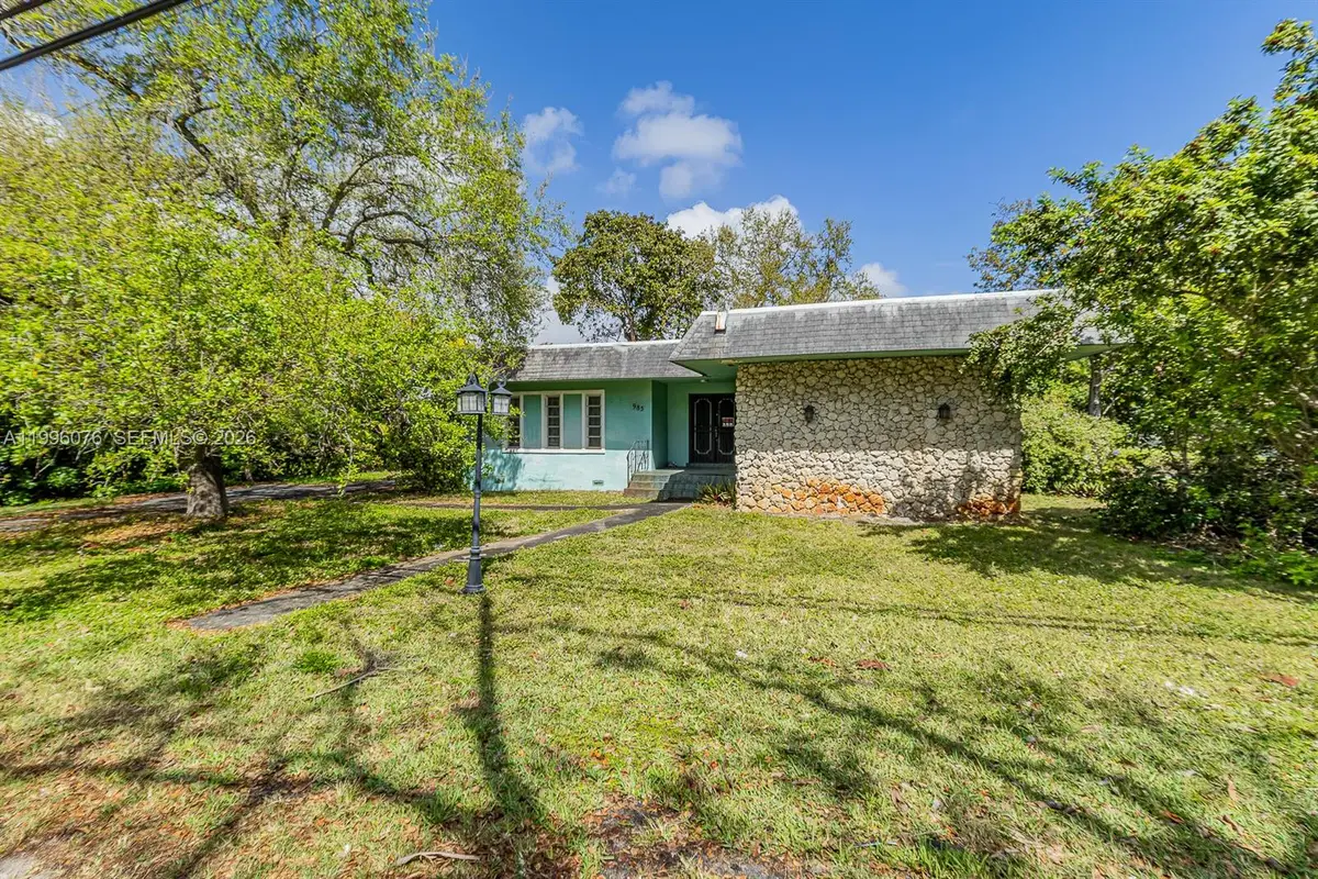 985 NE 84th St, Miami, FL 33138 - #1