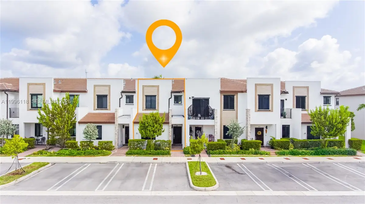 817 NE 211th St, Miami, FL 33179 - #1