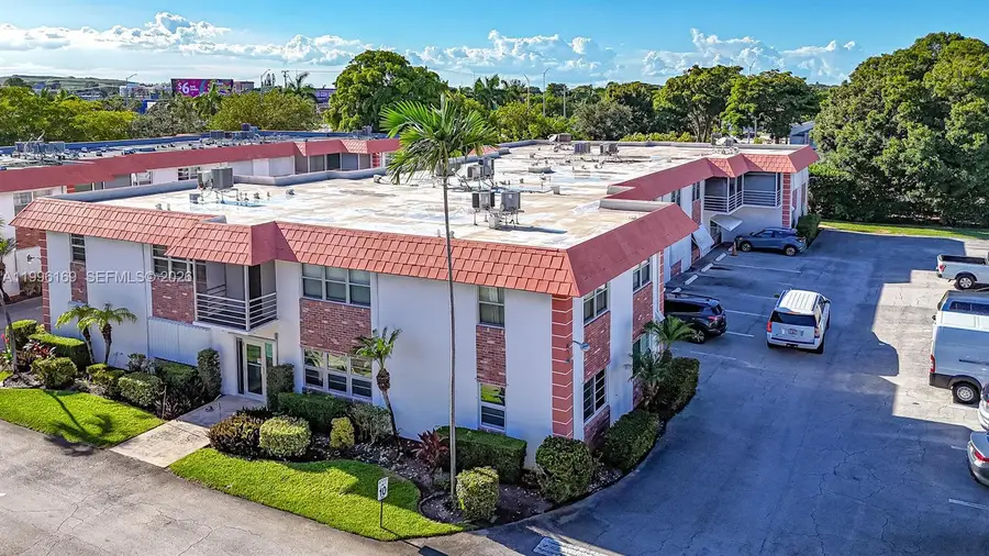 3550 NW 8th Ave #409, Pompano Beach, FL 33064 - #2