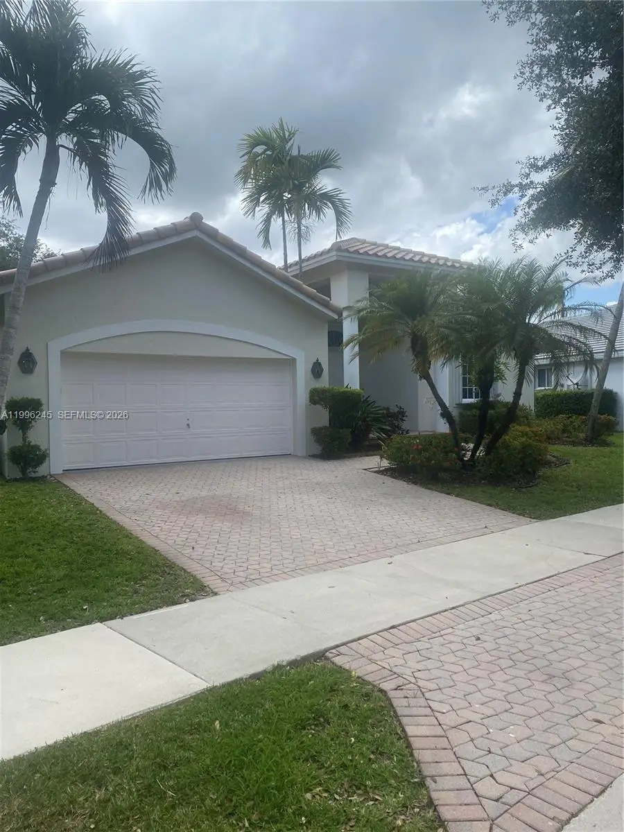 3066 Lakewood Cir, Weston, FL 33332 - #2