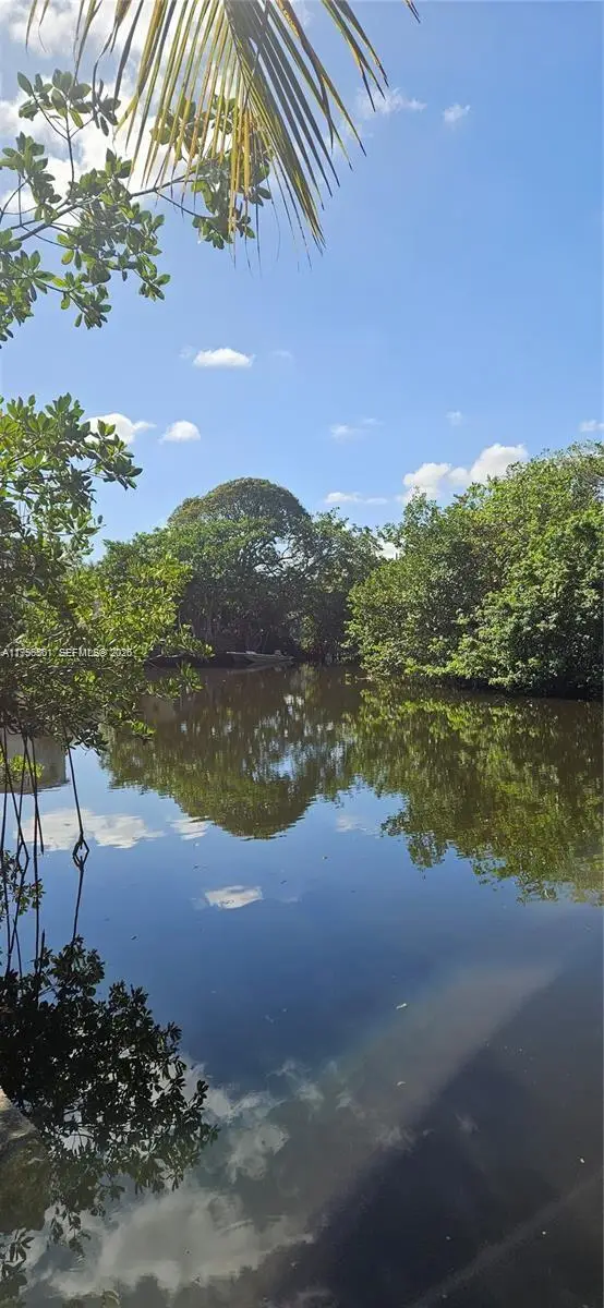 24 NW Avenue, Fort Lauderdale, FL 33311 - #2