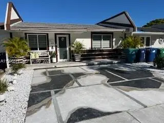 4255 SW 69th Ave, Miami, FL 33155 - #1