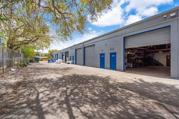 3640 NW 16th St, Lauderhill, FL 33311