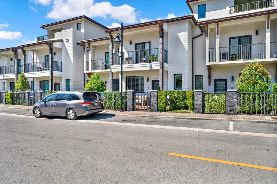 8319 NW 49th St, Doral, FL 33166 - #3