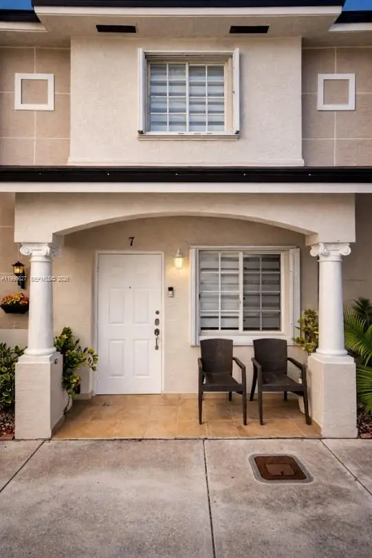 7663 W 36th Ave Apt 7, Hialeah, FL 33018