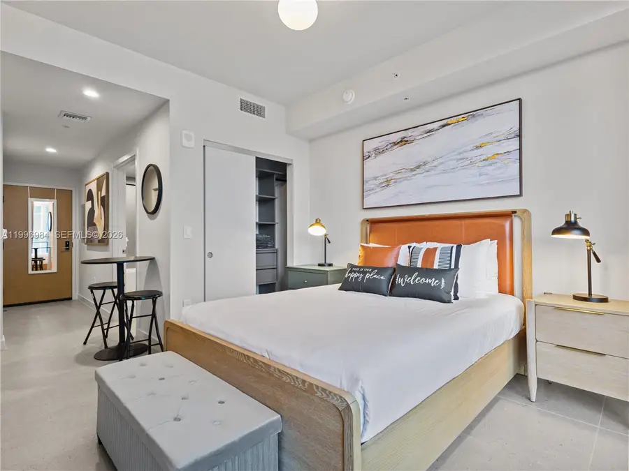 11 NE 6th St #2102, Miami, FL 33132 - #3