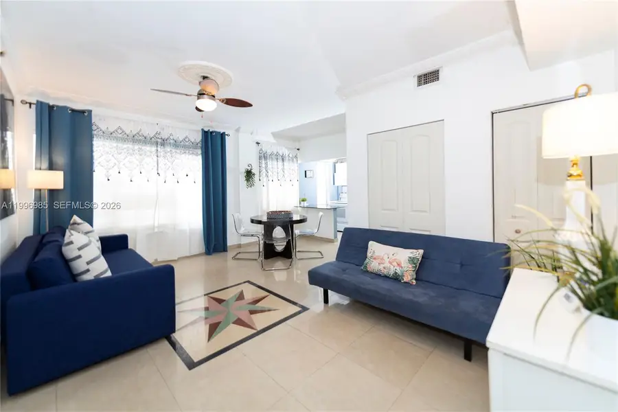 918 Ocean Dr #202, Miami Beach, FL 33139 - #3
