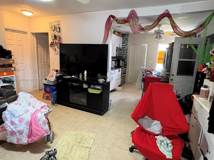 1424 NW 69th St, Miami, FL 33147 - #2