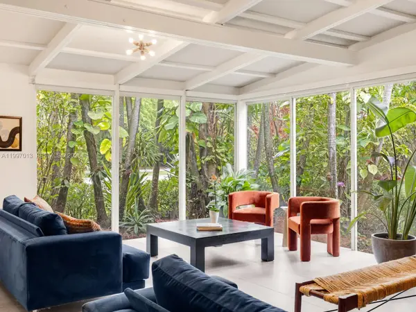 11932 NE 8th Avenue, Biscayne Park, FL 33161