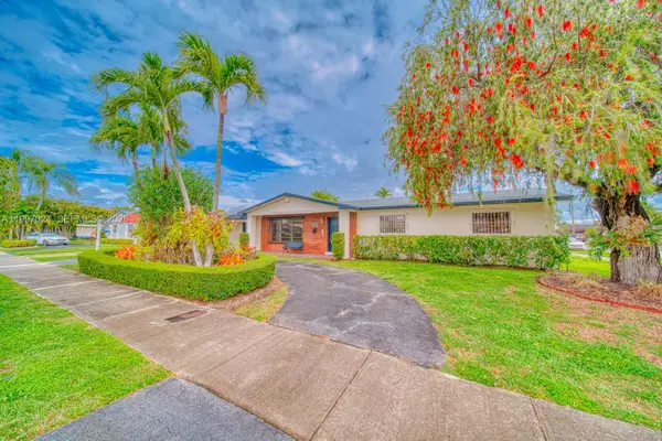 9961 SW 12th St, Miami, FL 33174