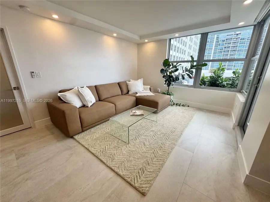 2899 Collins Ave #424, Miami Beach, FL 33140 - #3