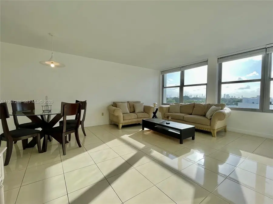 2899 Collins Ave #810, Miami Beach, FL 33140 - #2