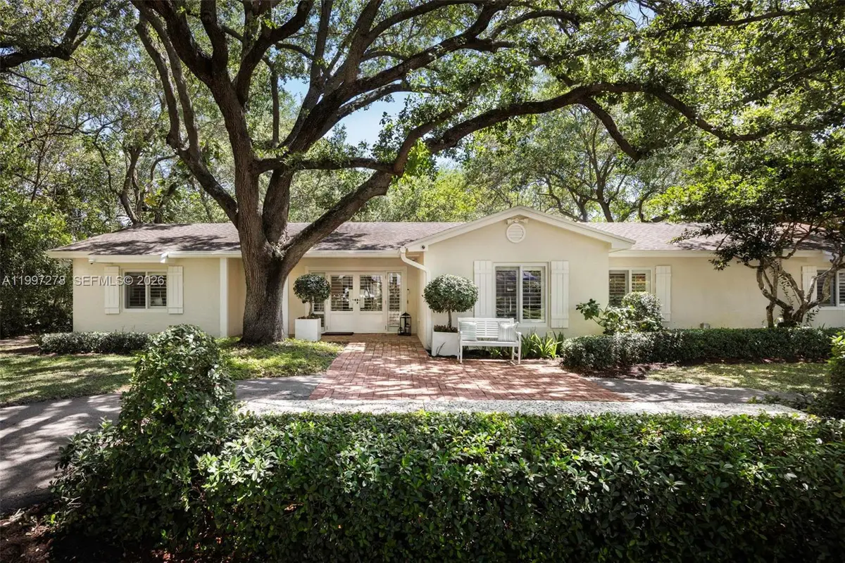 16167 SW 74th Pl, Palmetto Bay, FL 33157 - #1