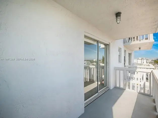 7620 Carlyle Ave #606, Miami Beach, FL 33141 - #2