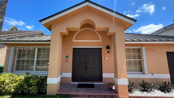 19011 NW 79th Ct, Hialeah, FL 33015