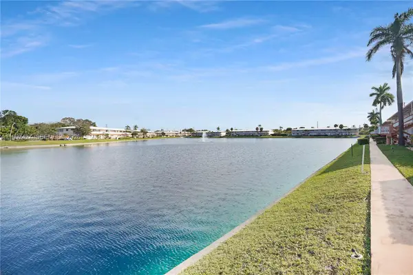 820 SW 11th Ave #5B, Hallandale Beach, FL 33009