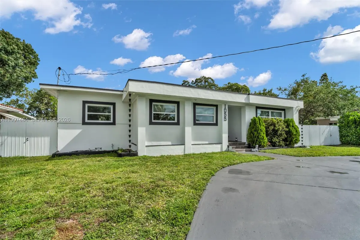 1055 NE 144th St, North Miami, FL 33161 - #1