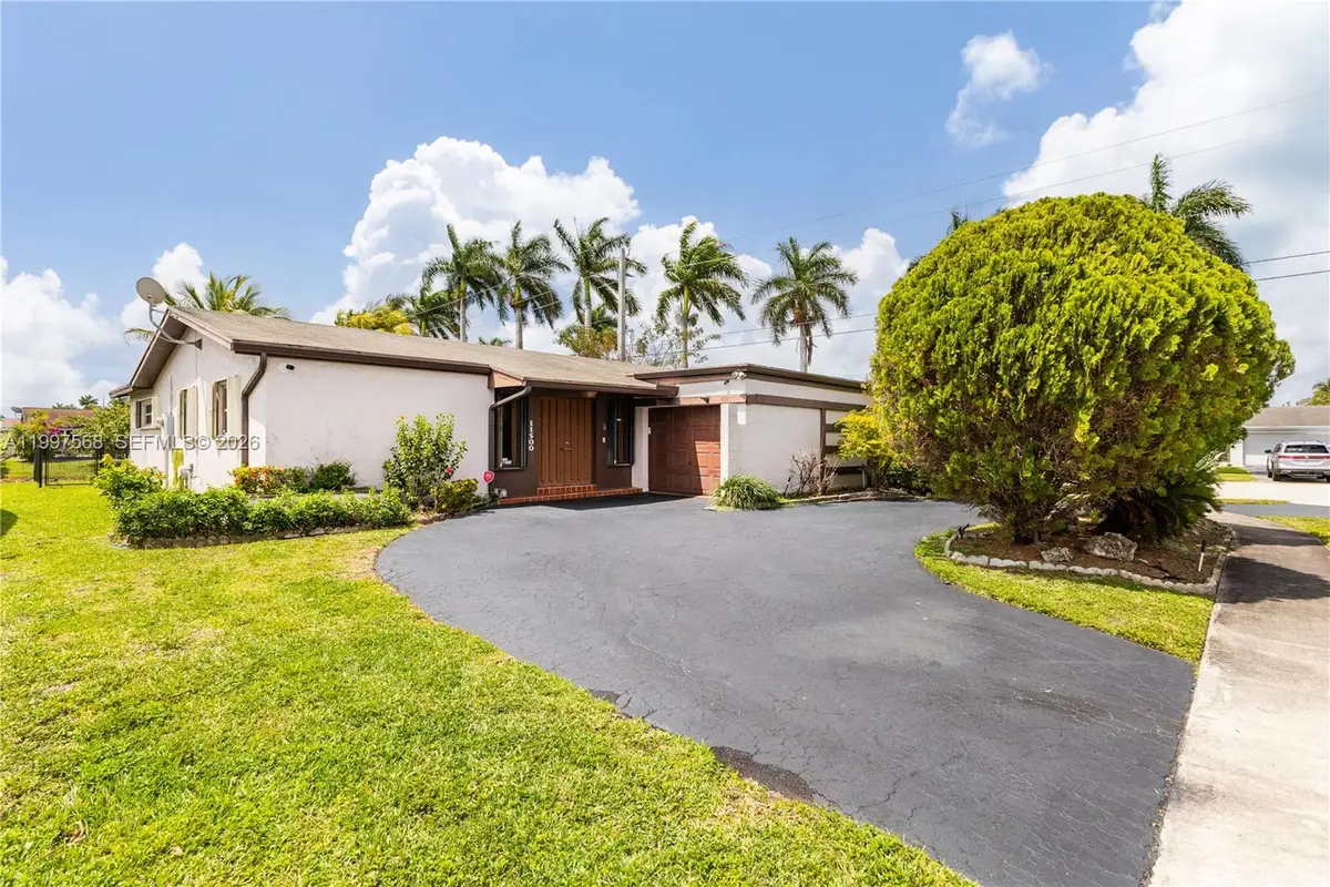 11500 NW 42nd St, Sunrise, FL 33323 - #1