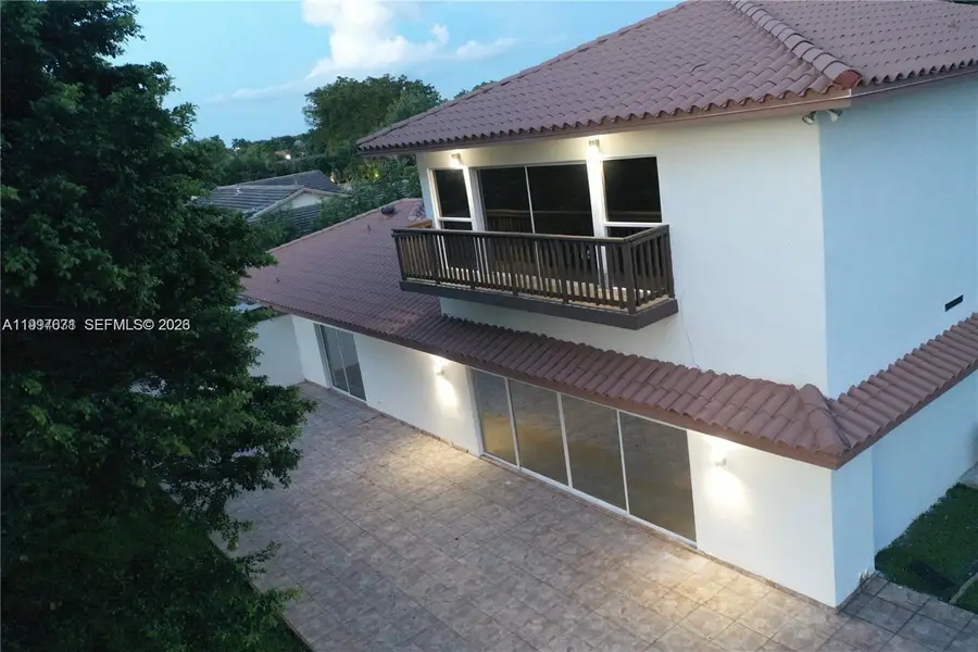 19740 W Saint Andrews Dr, Hialeah, FL 33015 - #2