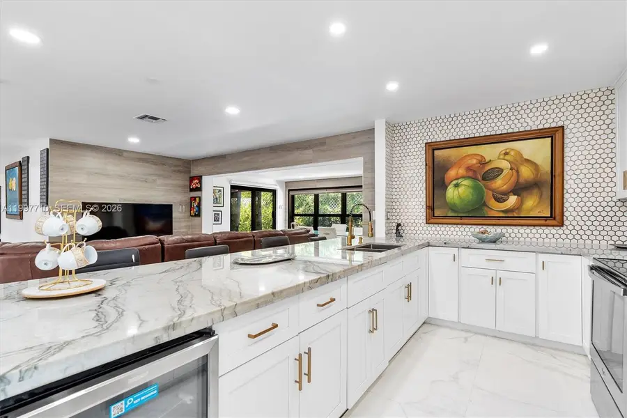 3375 NE 20th Ave, Oakland Park, FL 33306 - #2