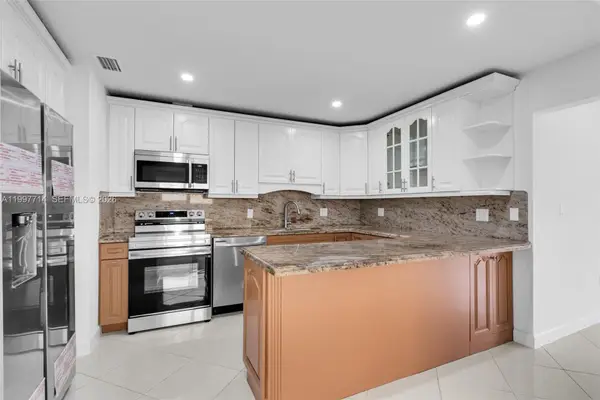 14755 SW 82nd Ter, Miami, FL 33193