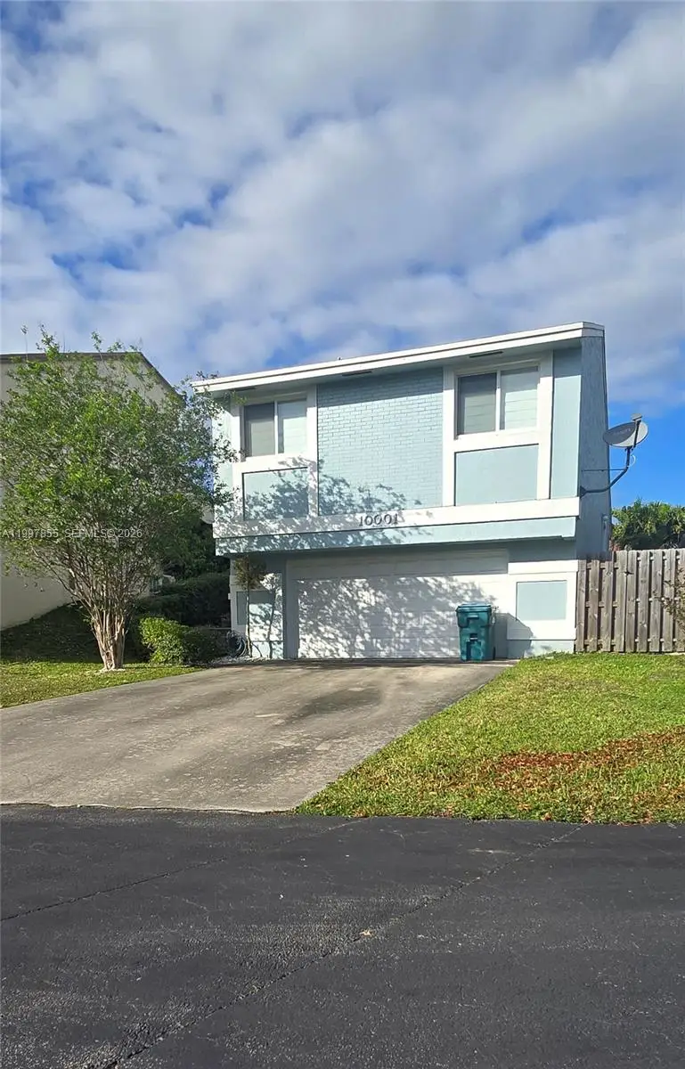 10001 SW 218th St, Cutler Bay, FL 33190 - #1