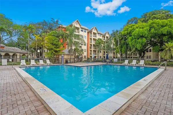 8120 Geneva Ct #148, Doral, FL 33166