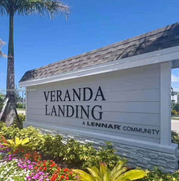 204 SE Woodbark St, Port St Lucie, FL 34984