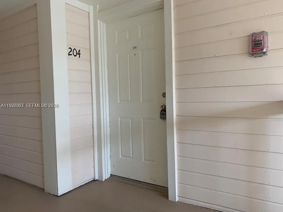 907 NE 199th St #204, Miami, FL 33179 - #2