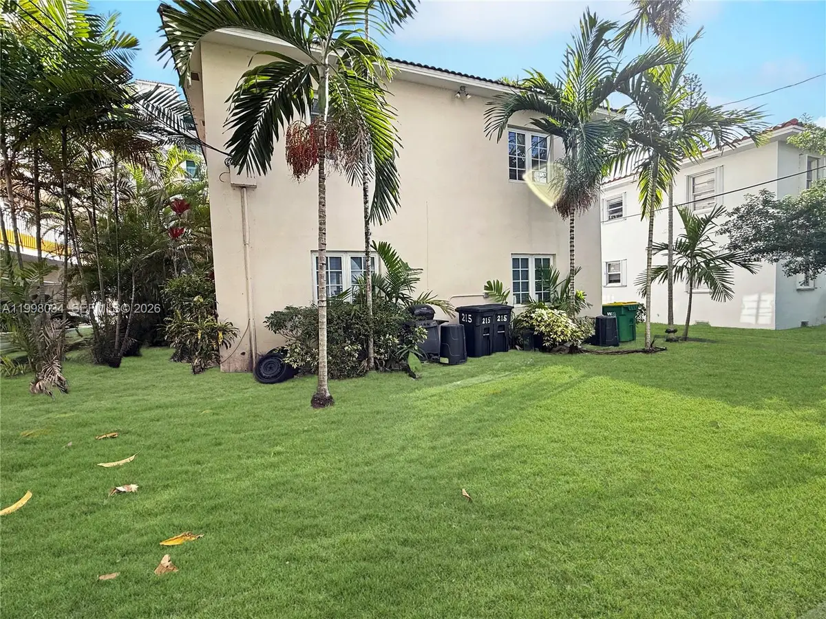 215 Sidonia Ave, Coral Gables, FL 33134 - #1