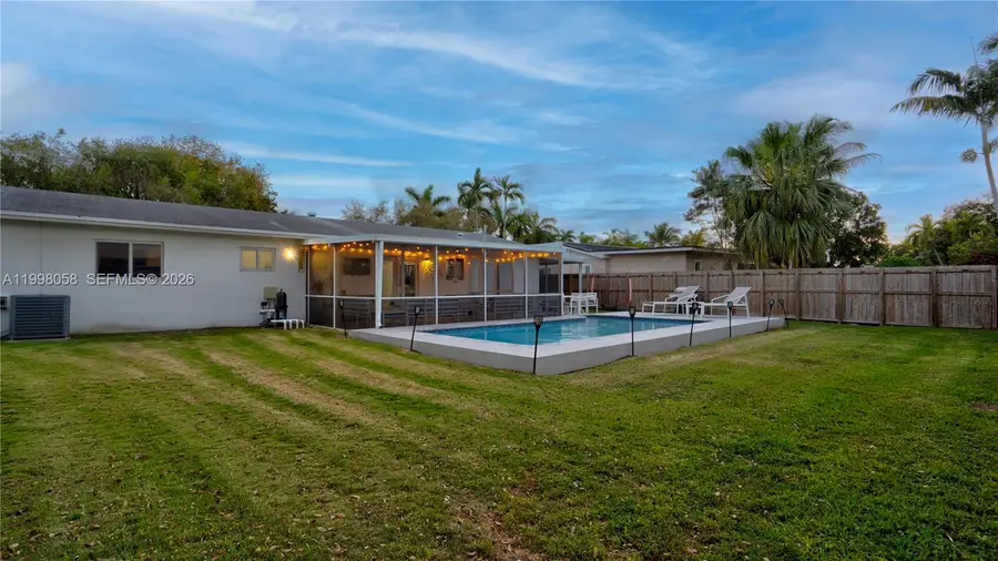 9311 Sterling Dr, Cutler Bay, FL 33157 - #3