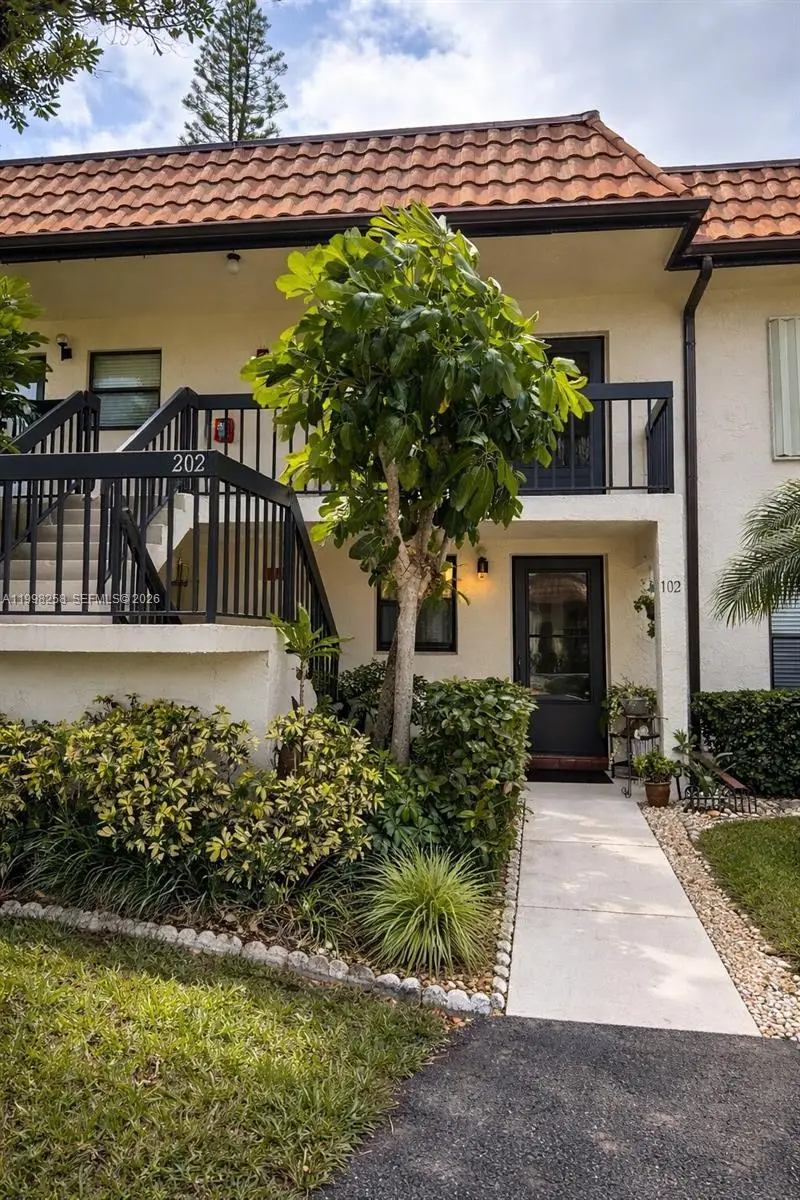 7269 Golf Colony Ct #202, Lake Worth, FL 33467 - #1