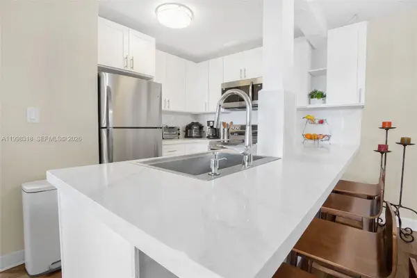 9682 Fontainebleau Blvd #503, Miami, FL 33172