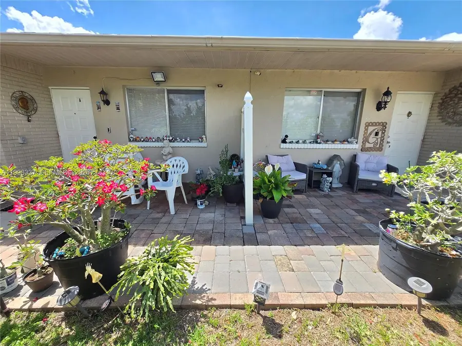 712 SE 8th St, Cape Coral, FL 33990 - #3