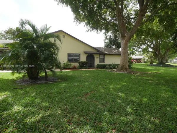 23359 Barlake Dr, Boca Raton, FL 33433