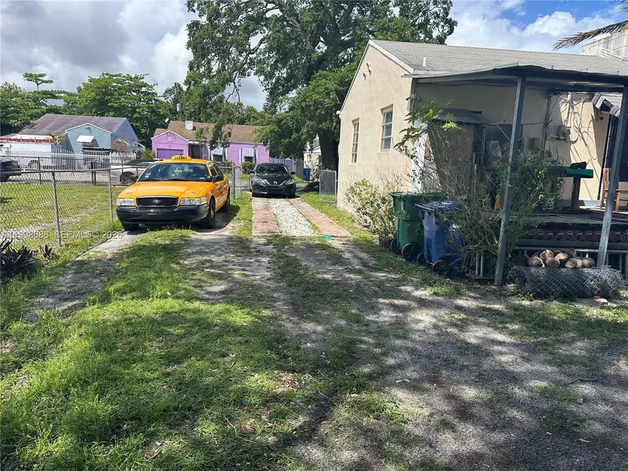 900 NW 75th St, Miami, FL 33150 - #2