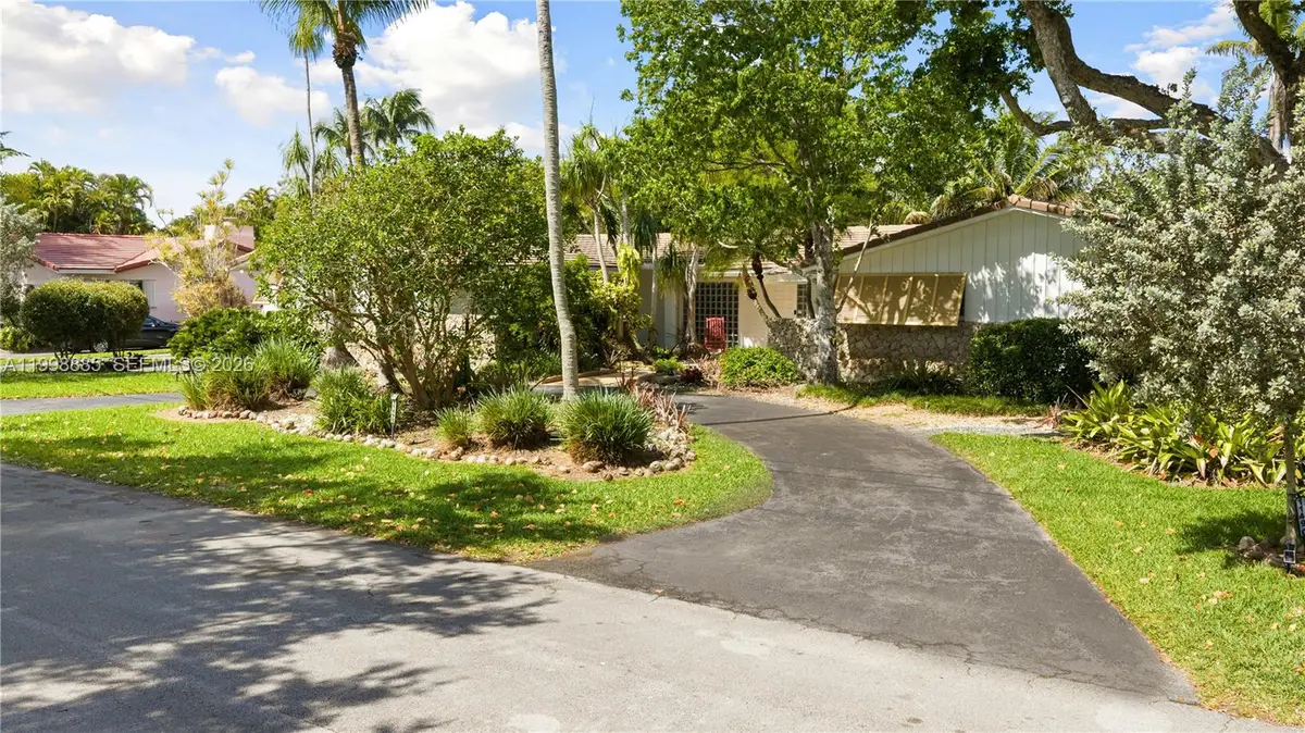 11490 SW 72nd Ct, Pinecrest, FL 33156 - #1