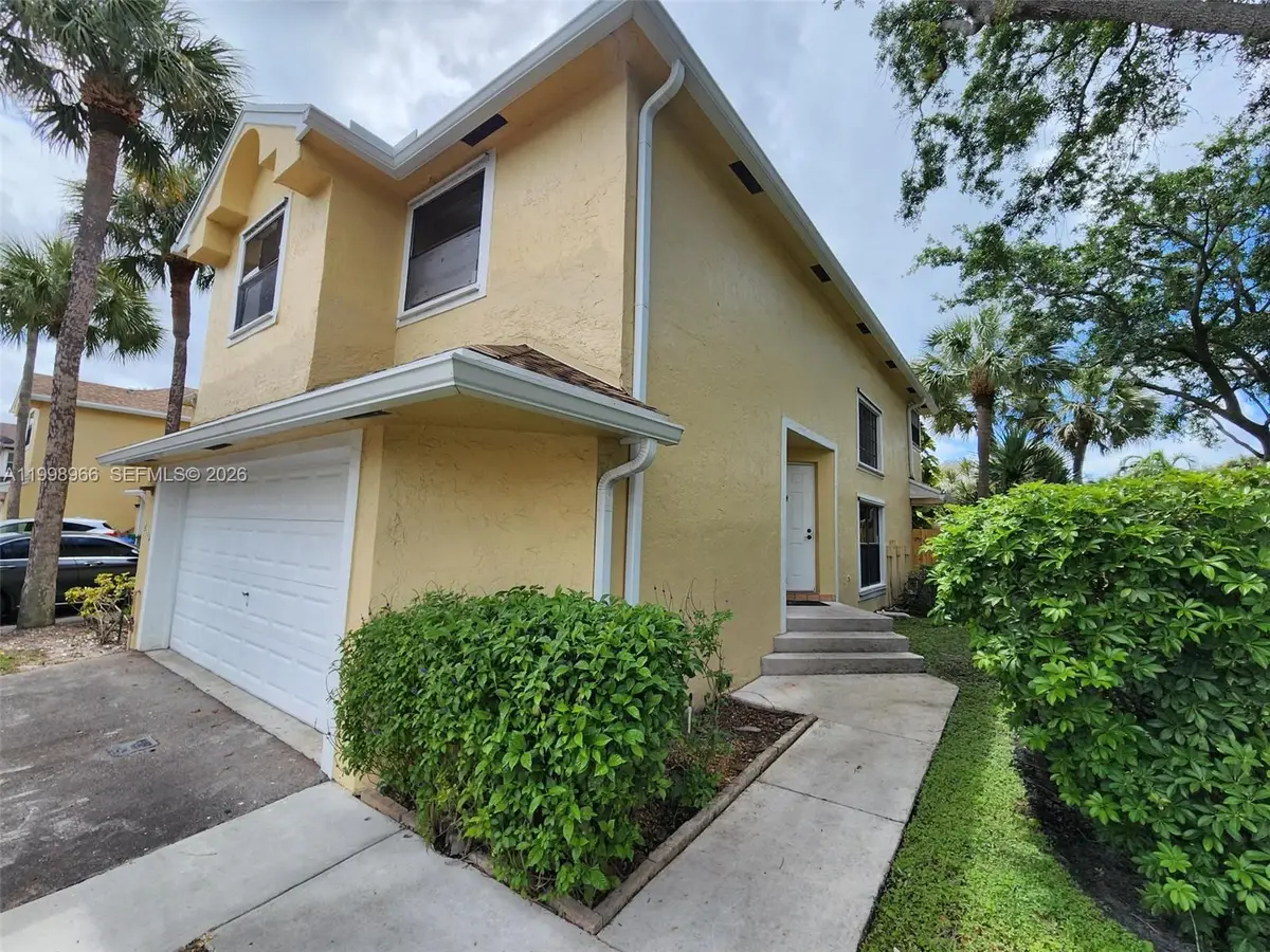 200 SW 95th Ter #200, Pembroke Pines, FL 33025 - #1