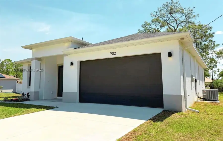 902 Magnolia Ave, Lehigh Acres, FL 33972 - #2