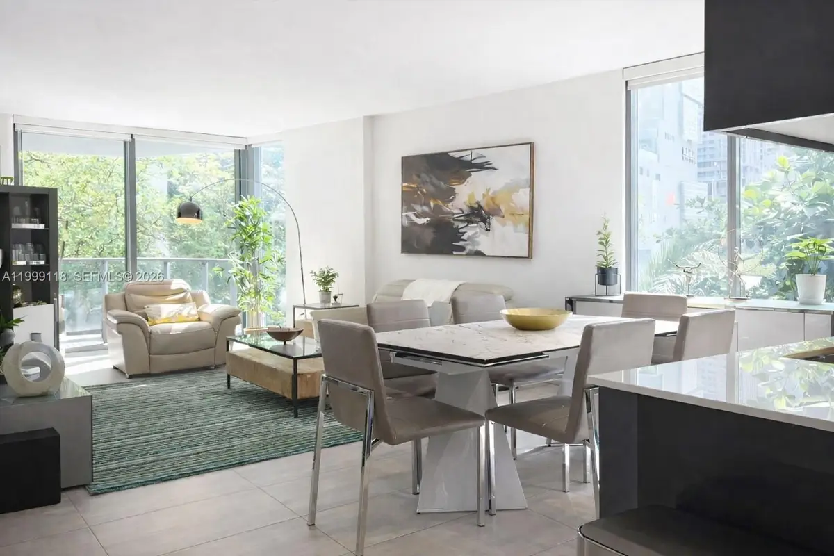 31 SE 6th St #301, Miami, FL 33131 - #1