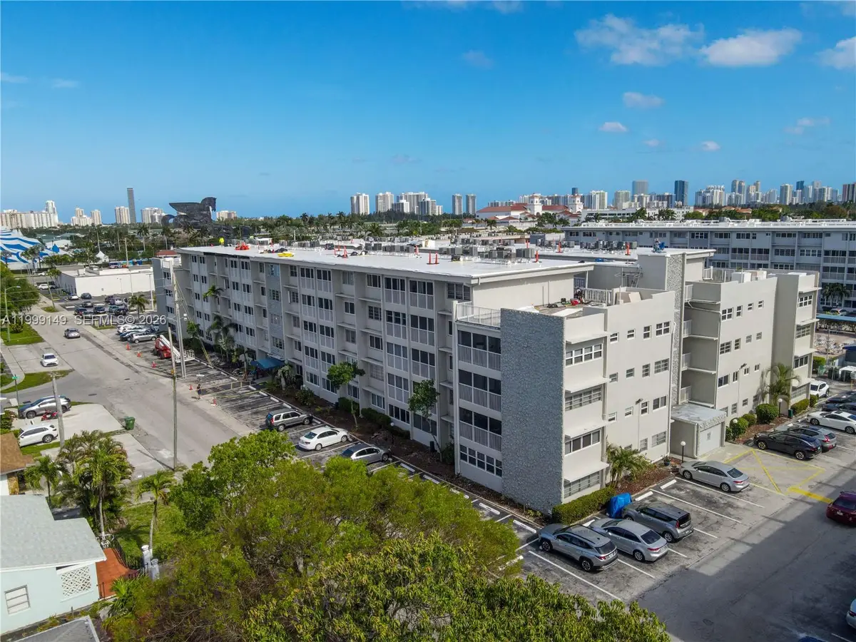 330 SE 2nd St #405F, Hallandale Beach, FL 33009 - #1